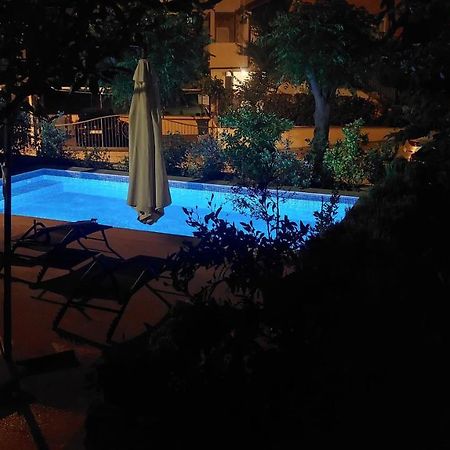 Apartments Plavi&Zuti Zaboric Buitenkant foto