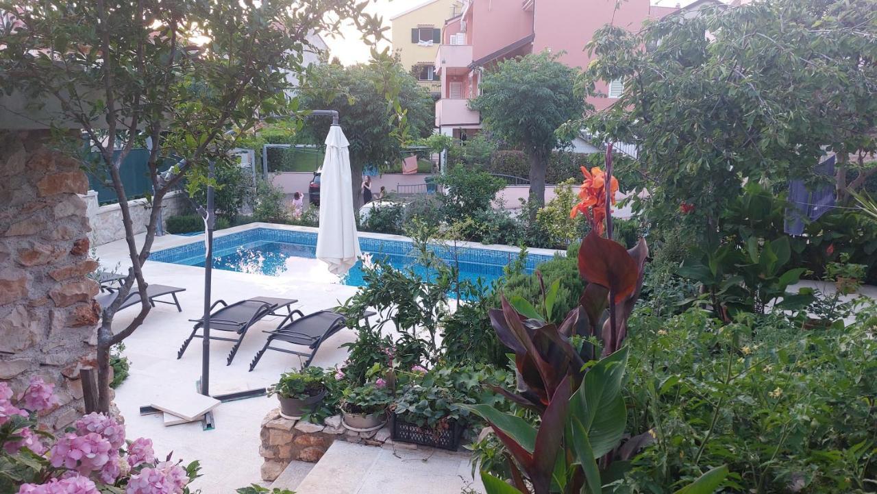 Apartments Plavi&Zuti Zaboric Buitenkant foto